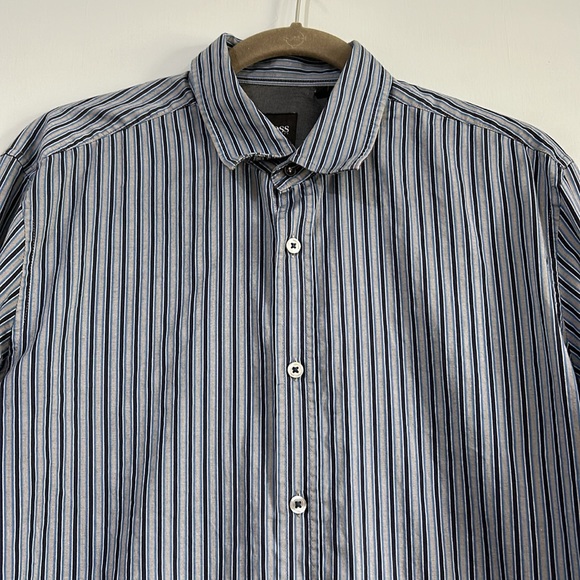 HUGO BOSS MENS CLASSIC FIT BUTTON UP DRESS SHIRT GREY NAVY LINES SIZE LARGE - Picture 2 of 12